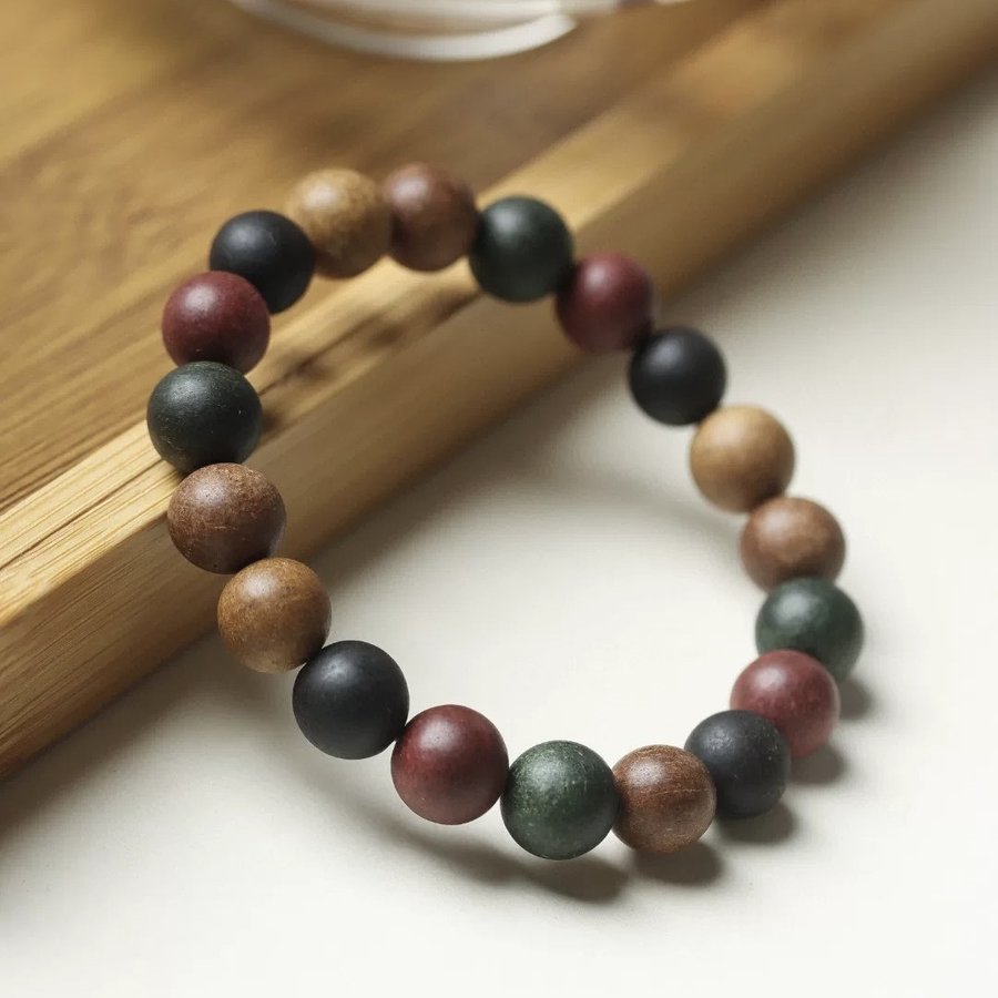 Crimson Veil bracelet, multicolour beads