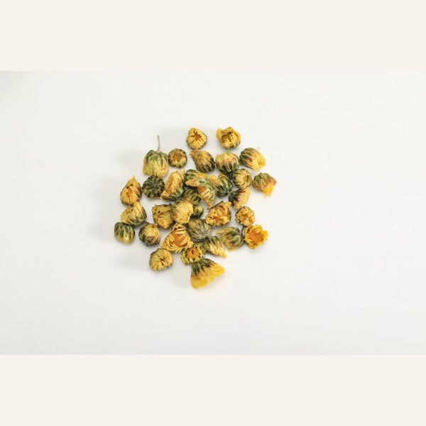 Dried white chrysanthemum